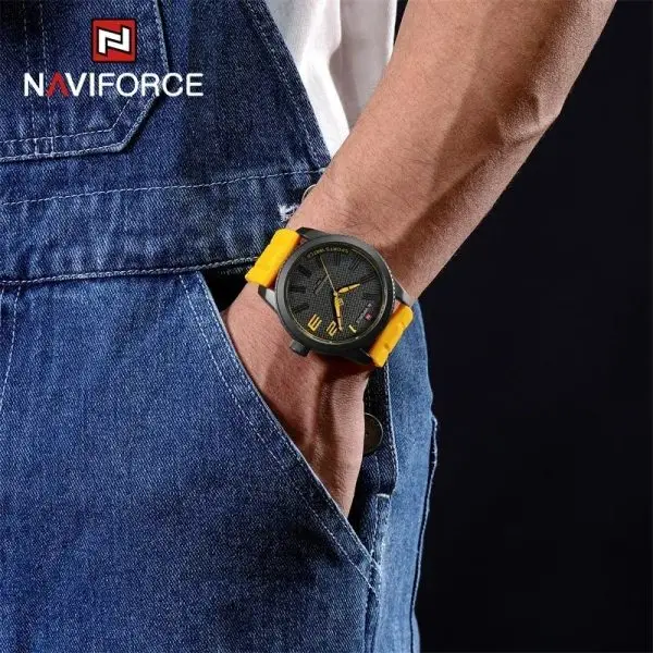 ساعت مچی عقربه‌ای مردانه نیوی فورس مدل NF9202BYY